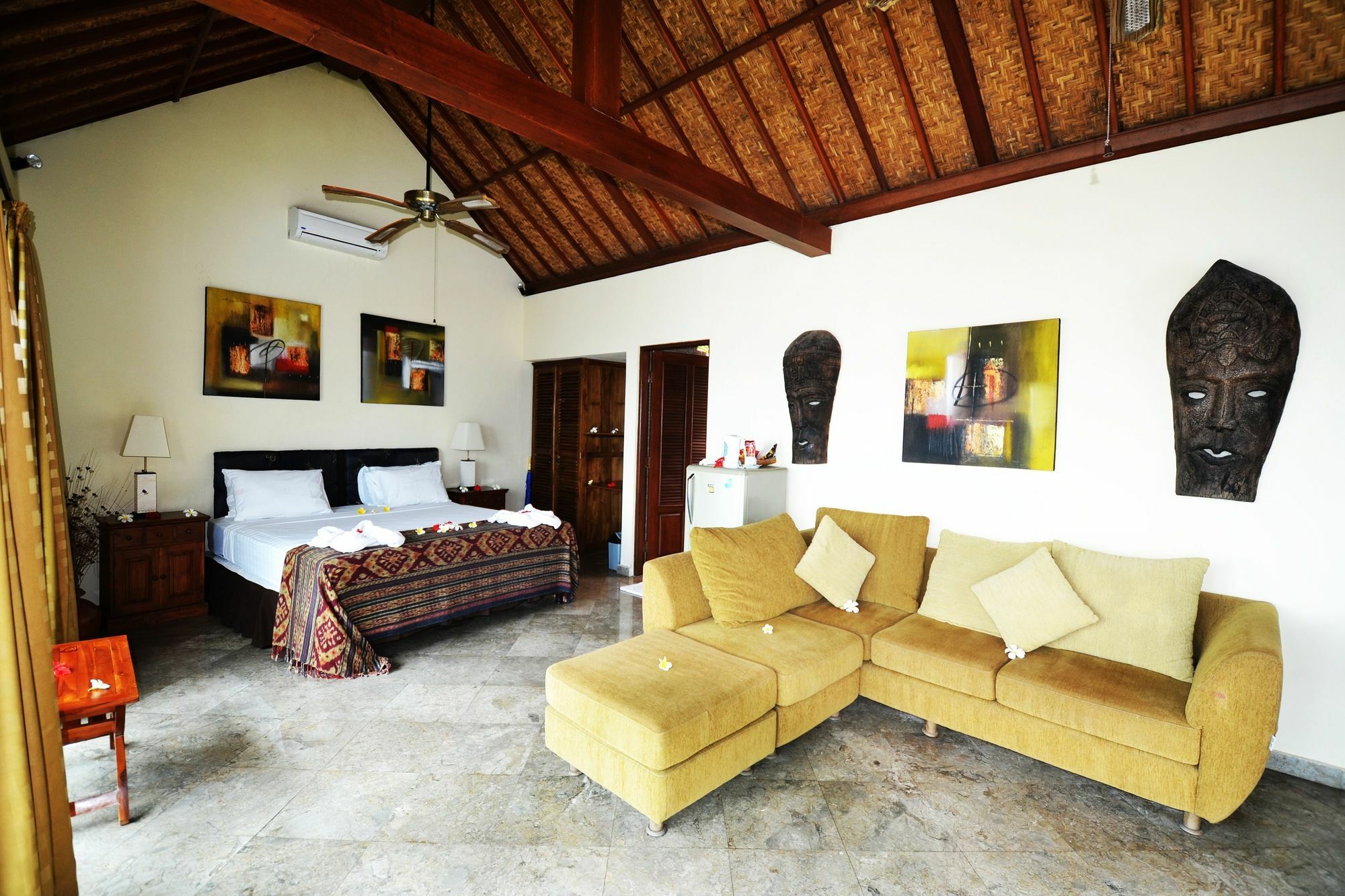 Bayshore Villa Manggis  Bagian luar foto